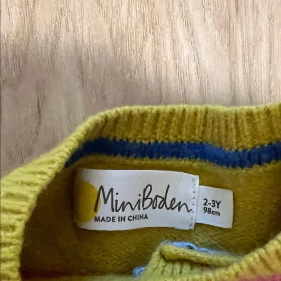 Cute cardigan 2-3years - Picture 2 of 3